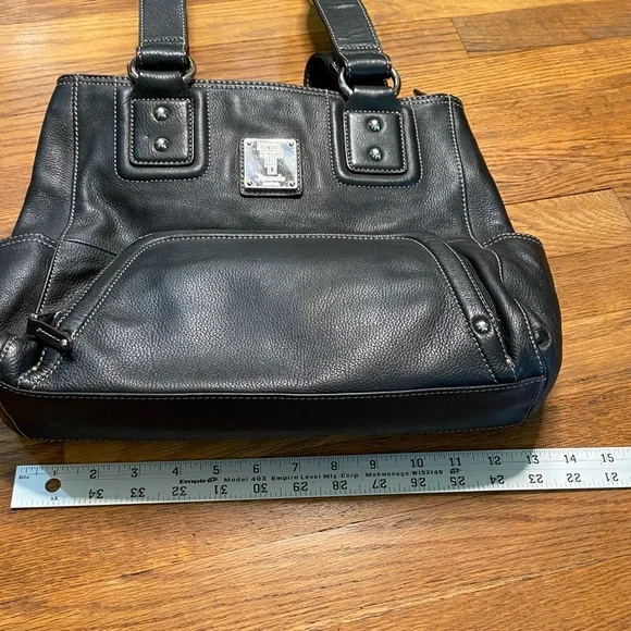 Tignanello black leather tote - Picture 8 of 9